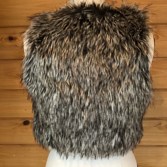 Blu Moon Faux Fur Grey & Neutral Vest - Picture 2 of 3